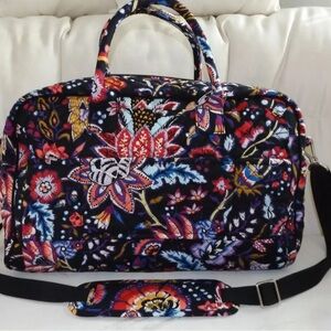 *NWT* Vera Bradley duffle bag